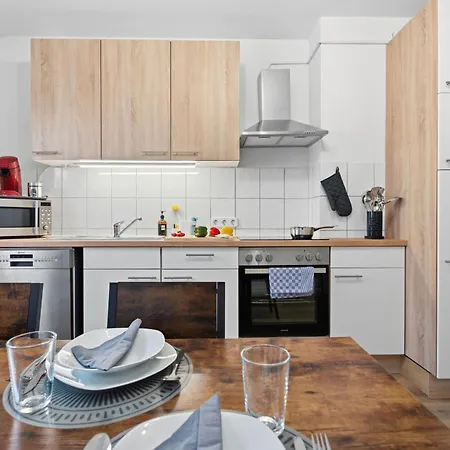 Casatua - Zentral - Garage - Balkon - Uni - Wifi