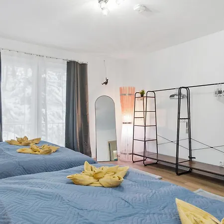 Appartement Casatua - Zentral - Garage - Balkon - Uni - Wifi