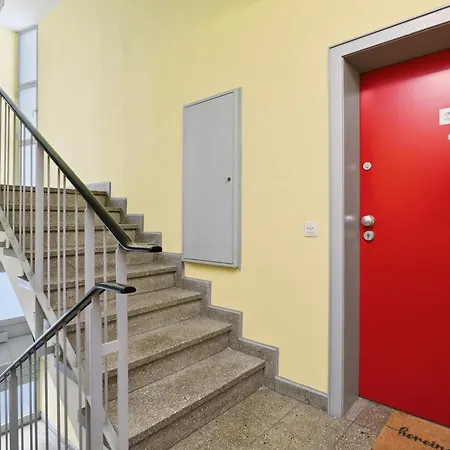 Casatua - Zentral - Garage - Balkon - Uni - Wifi