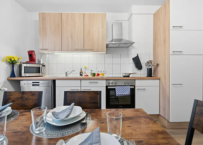 Casatua - Zentral - Garage - Balkon - Uni - Wifi