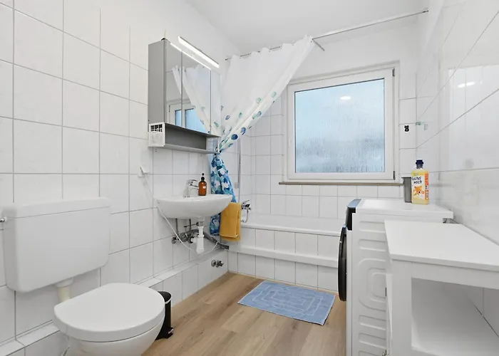 Casatua - Zentral - Garage - Balkon - Uni - Wifi